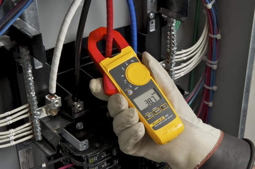 Fluke324