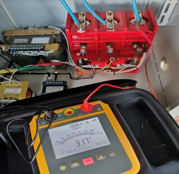 FLUKE1535